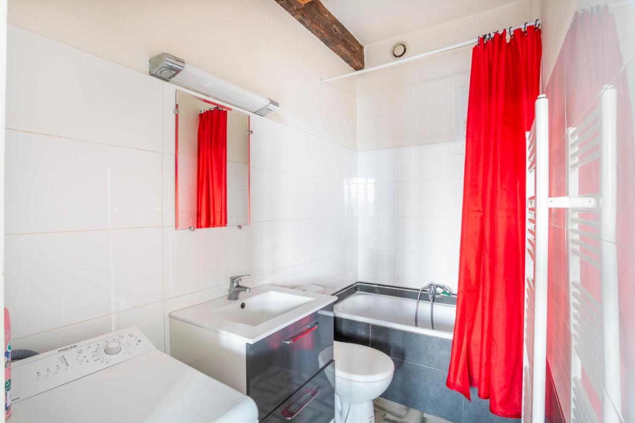 Hostel Ambassade Bretonne Vieux-Port Marseille Ngoại thất bức ảnh