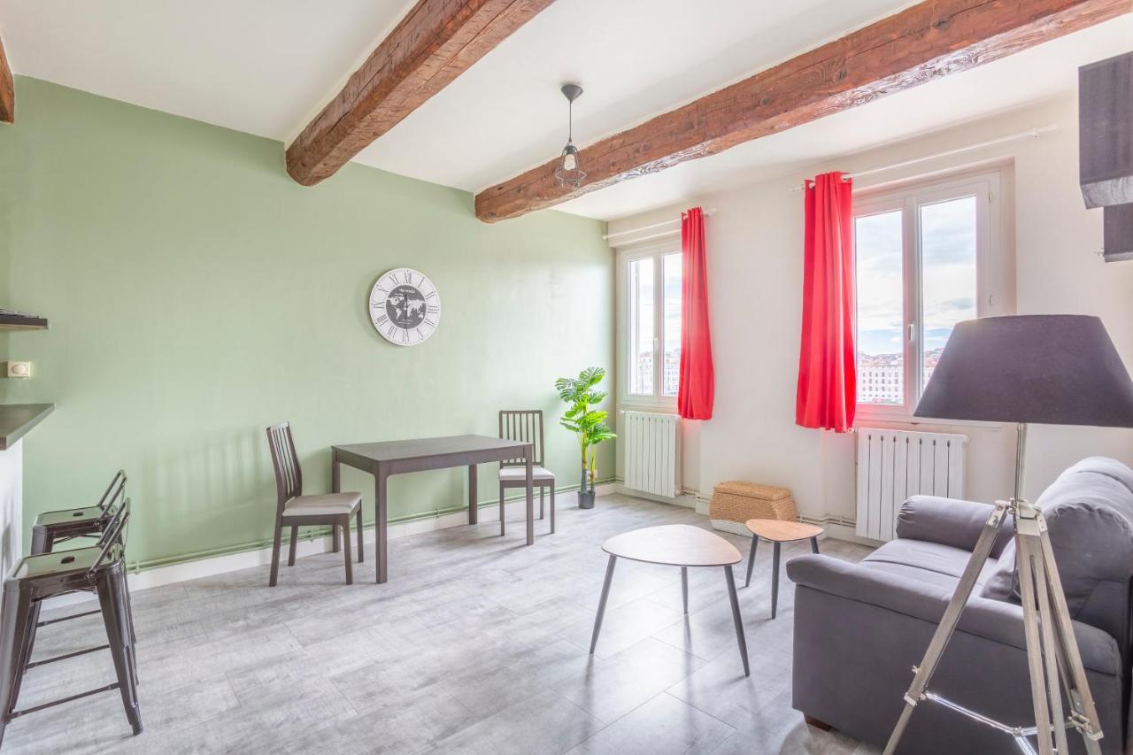 Hostel Ambassade Bretonne Vieux-Port Marseille Ngoại thất bức ảnh