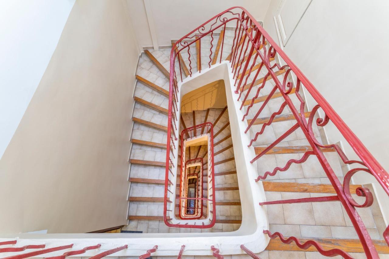 Hostel Ambassade Bretonne Vieux-Port Marseille Ngoại thất bức ảnh